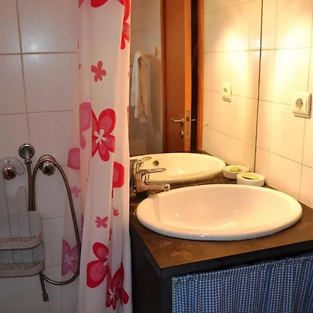 Casa No Marco De Canaveses Varzea Ovelha e Aliviada